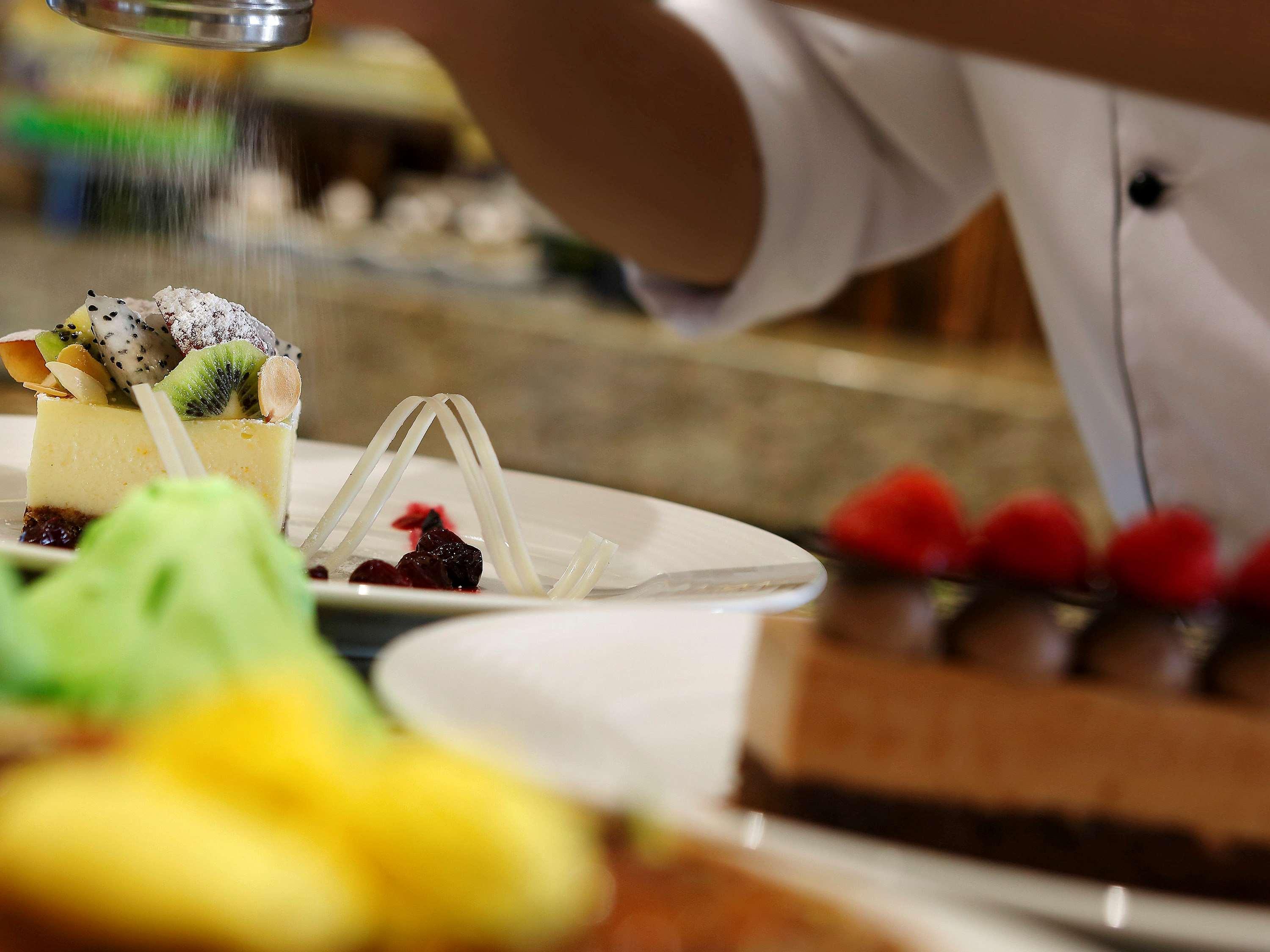 Novotel Lucknow Gomti Nagar Экстерьер фото