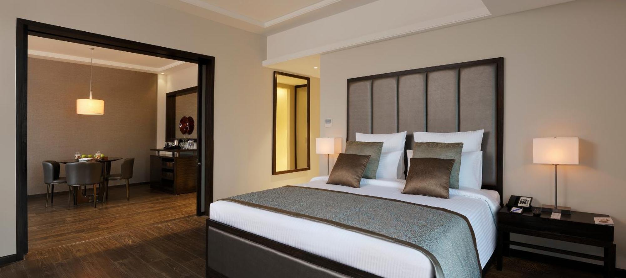 Novotel Lucknow Gomti Nagar Экстерьер фото