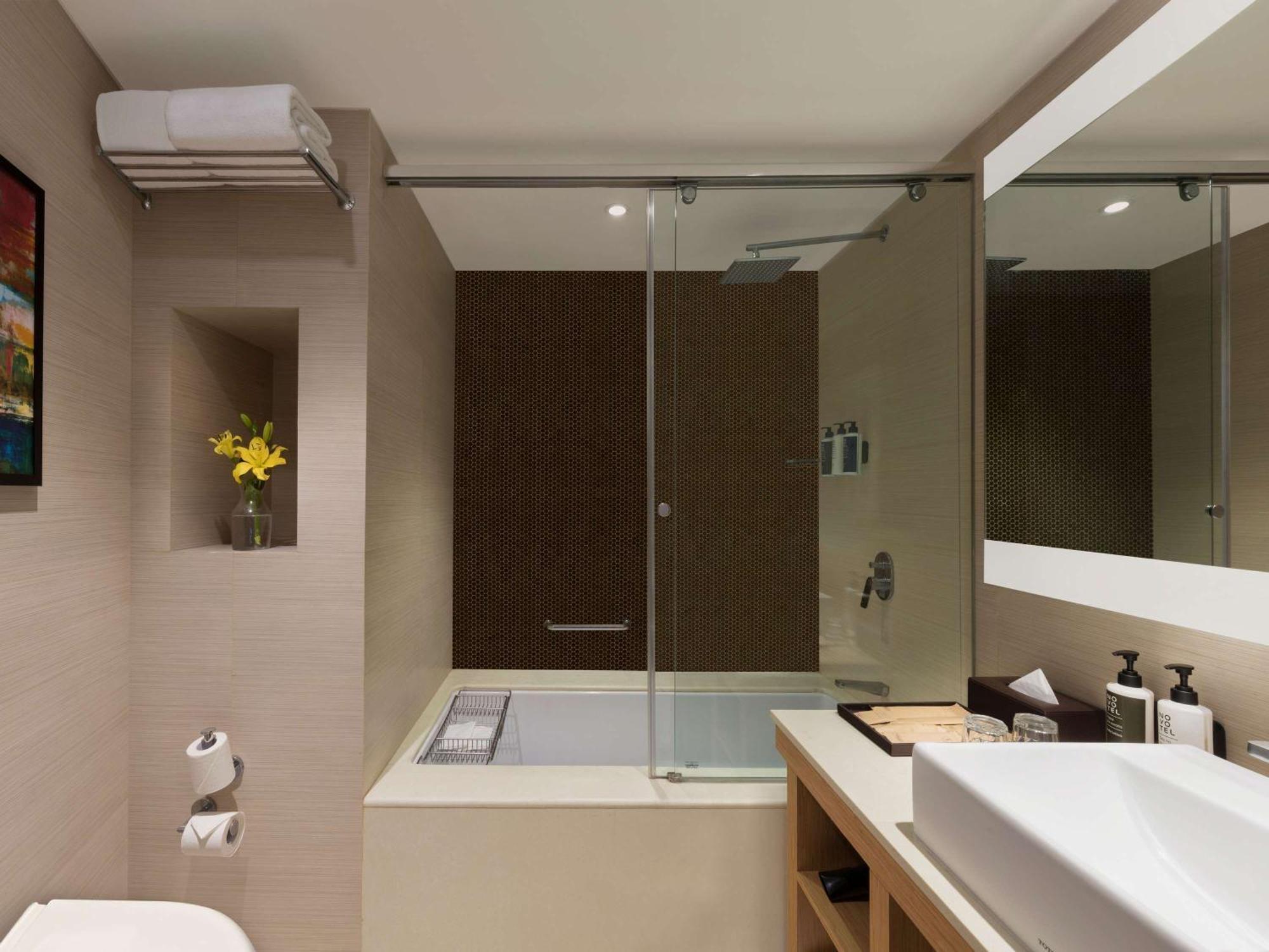 Novotel Lucknow Gomti Nagar Экстерьер фото