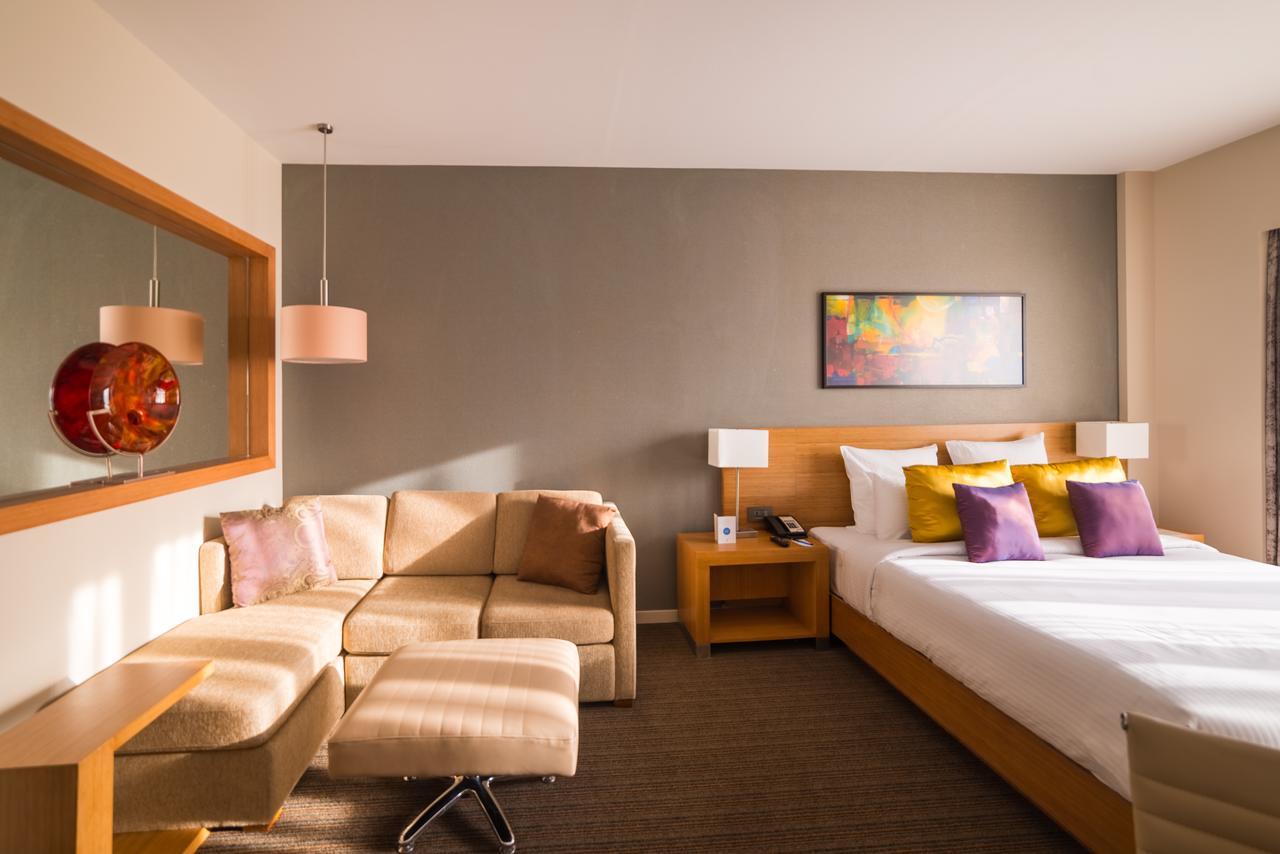 Novotel Lucknow Gomti Nagar Экстерьер фото