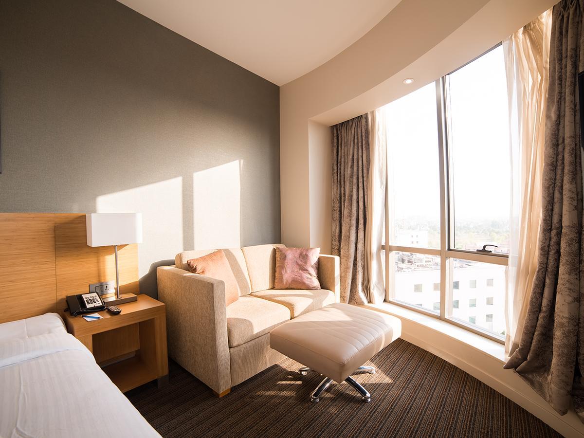 Novotel Lucknow Gomti Nagar Экстерьер фото